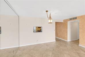 MEADOEBROOK LAKES - Residential