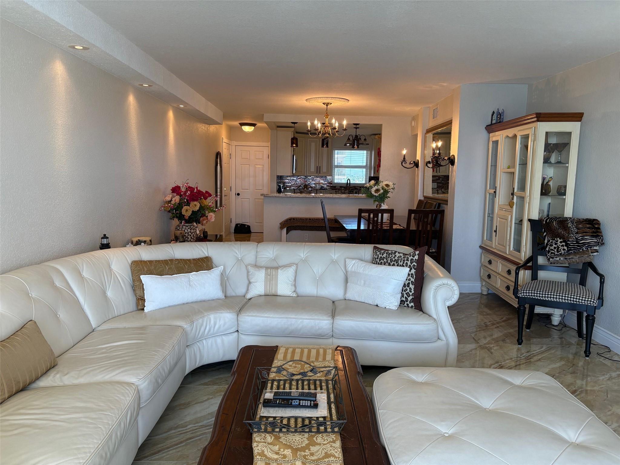 Hillsboro Le Baron Condo - Residential Lease