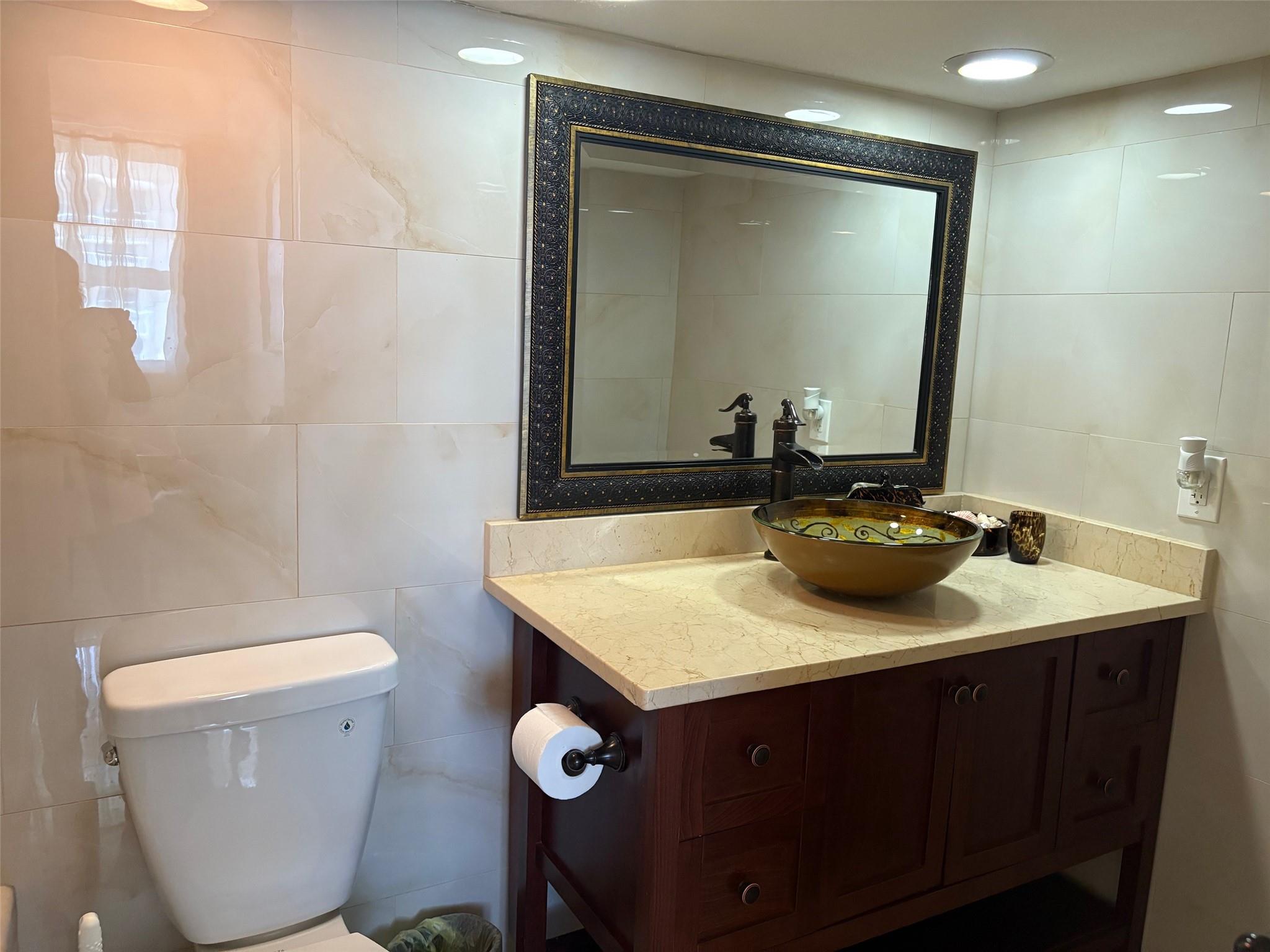 Hillsboro Le Baron Condo - Residential Lease