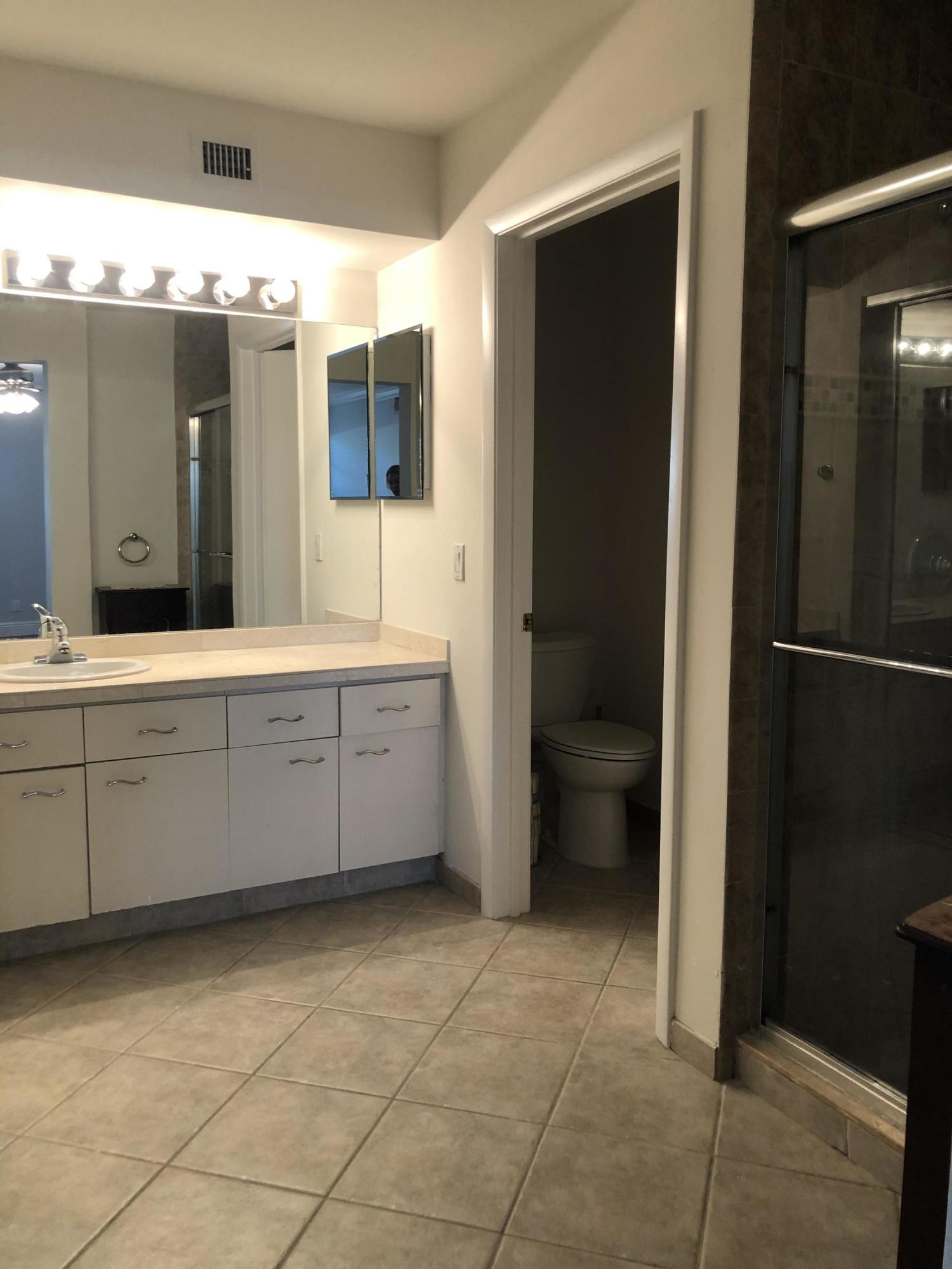 CARRIAGE HOUSES I CONDO - Residential Lease