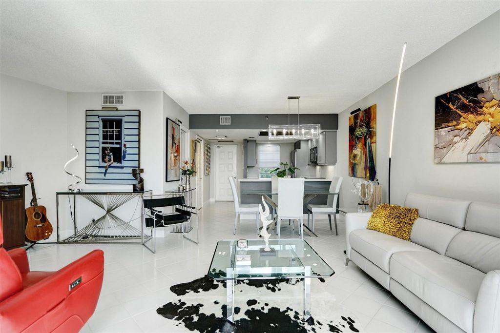 Photo of 3507 Oaks Way #508, Pompano Beach, FL (MLS # F10548817)