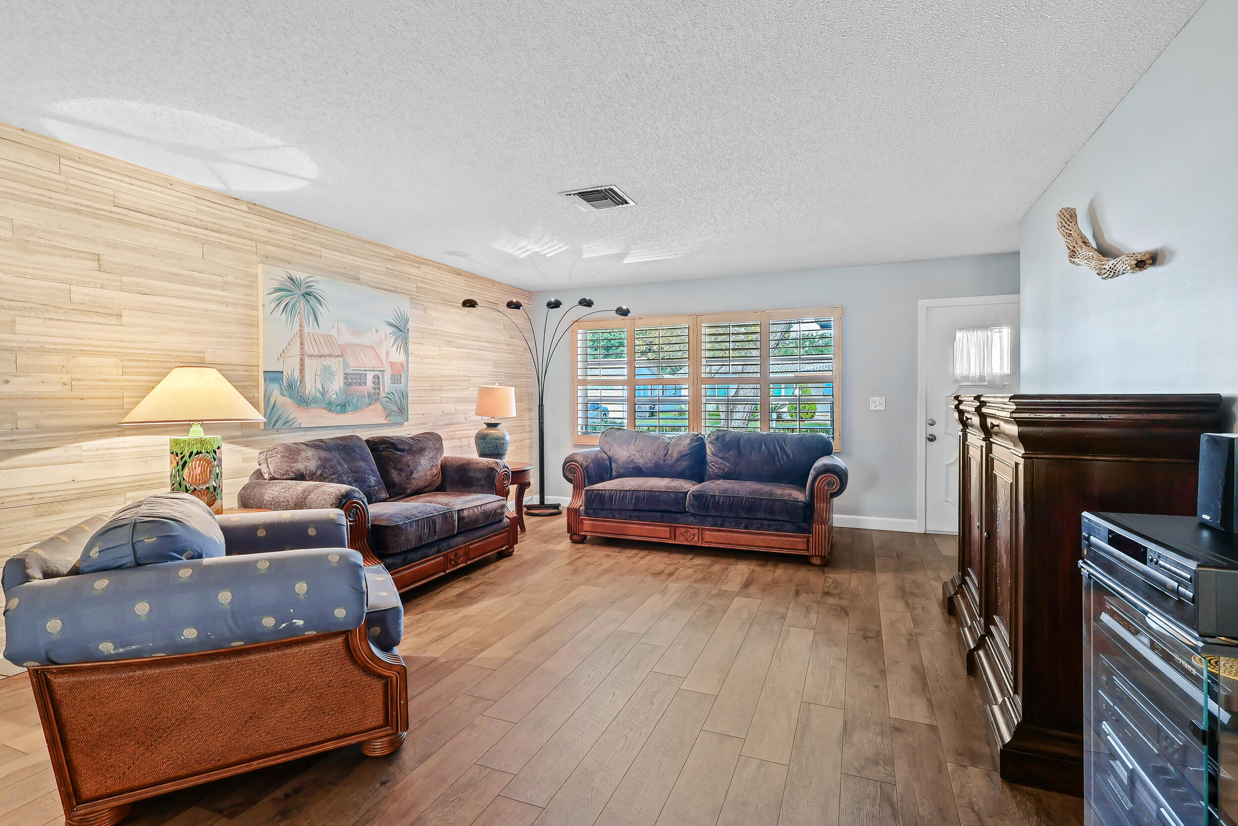 LAUDERDALE WEST SEC 4 - Residential