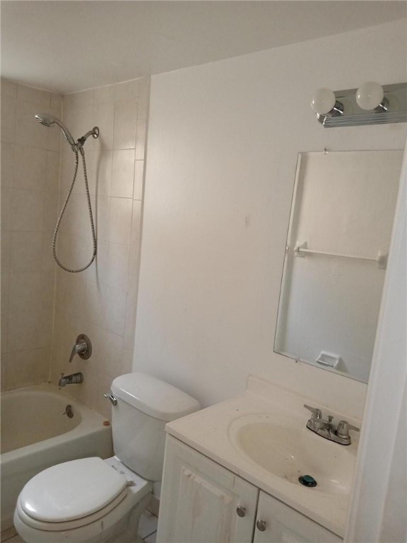 El Sol At Main Street Con - Residential Lease