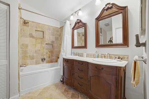 Tiny photo for 501 Lakeside Circle, Sunrise, FL 33326 (MLS # B26086187)