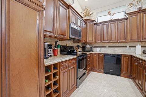 Tiny photo for 501 Lakeside Circle, Sunrise, FL 33326 (MLS # B26086187)