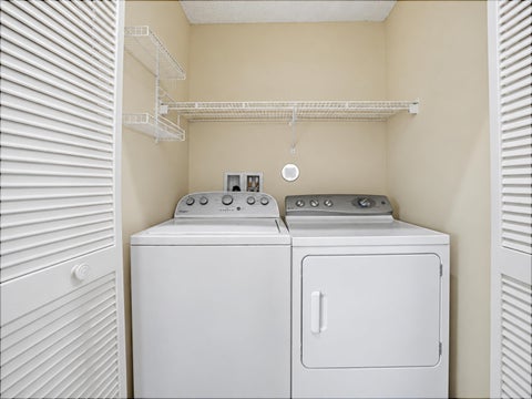 Tiny photo for 501 Lakeside Circle, Sunrise, FL 33326 (MLS # B26086187)