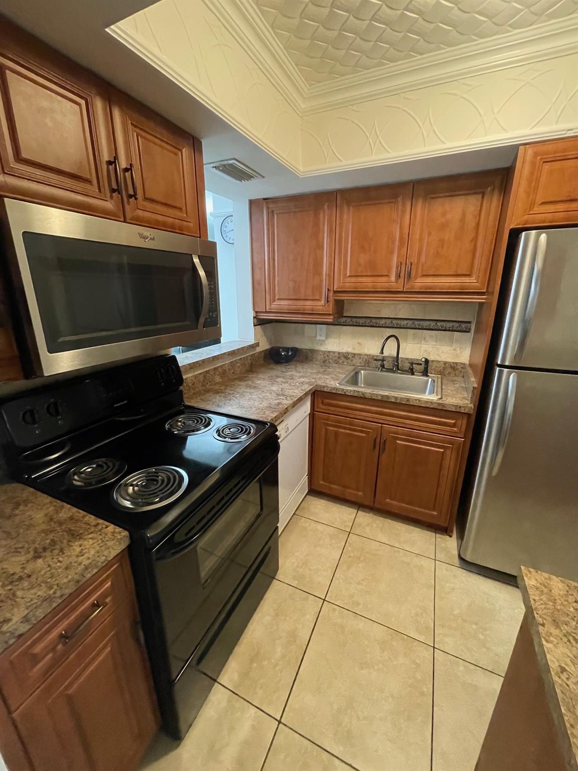 1333 E Hallandale Beach Blvd 113