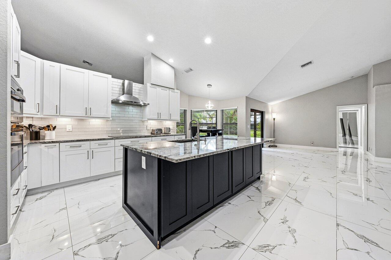 GREENVIEW SHORES 1 OF WELLINGTON - Residential Lease