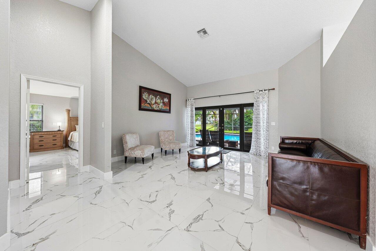 GREENVIEW SHORES 1 OF WELLINGTON - Residential Lease