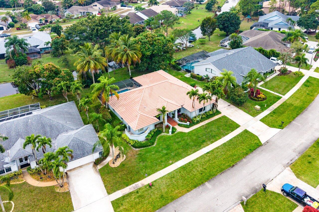 GREENVIEW SHORES 1 OF WELLINGTON - Residential Lease