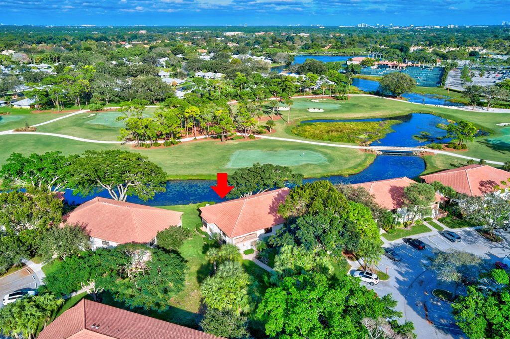 Photo of 498 Brackenwood Lane S, Palm Beach Gardens, FL 33418 (MLS # R10943243)