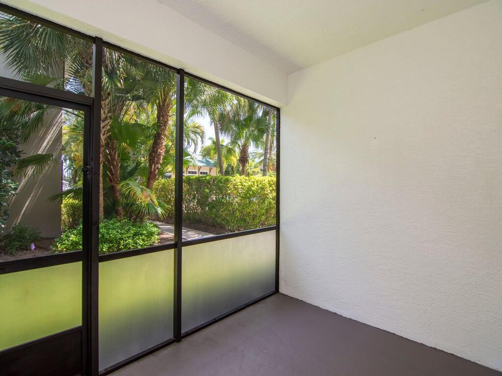 BOULEVARD VILLAS COURTSID - Residential Lease