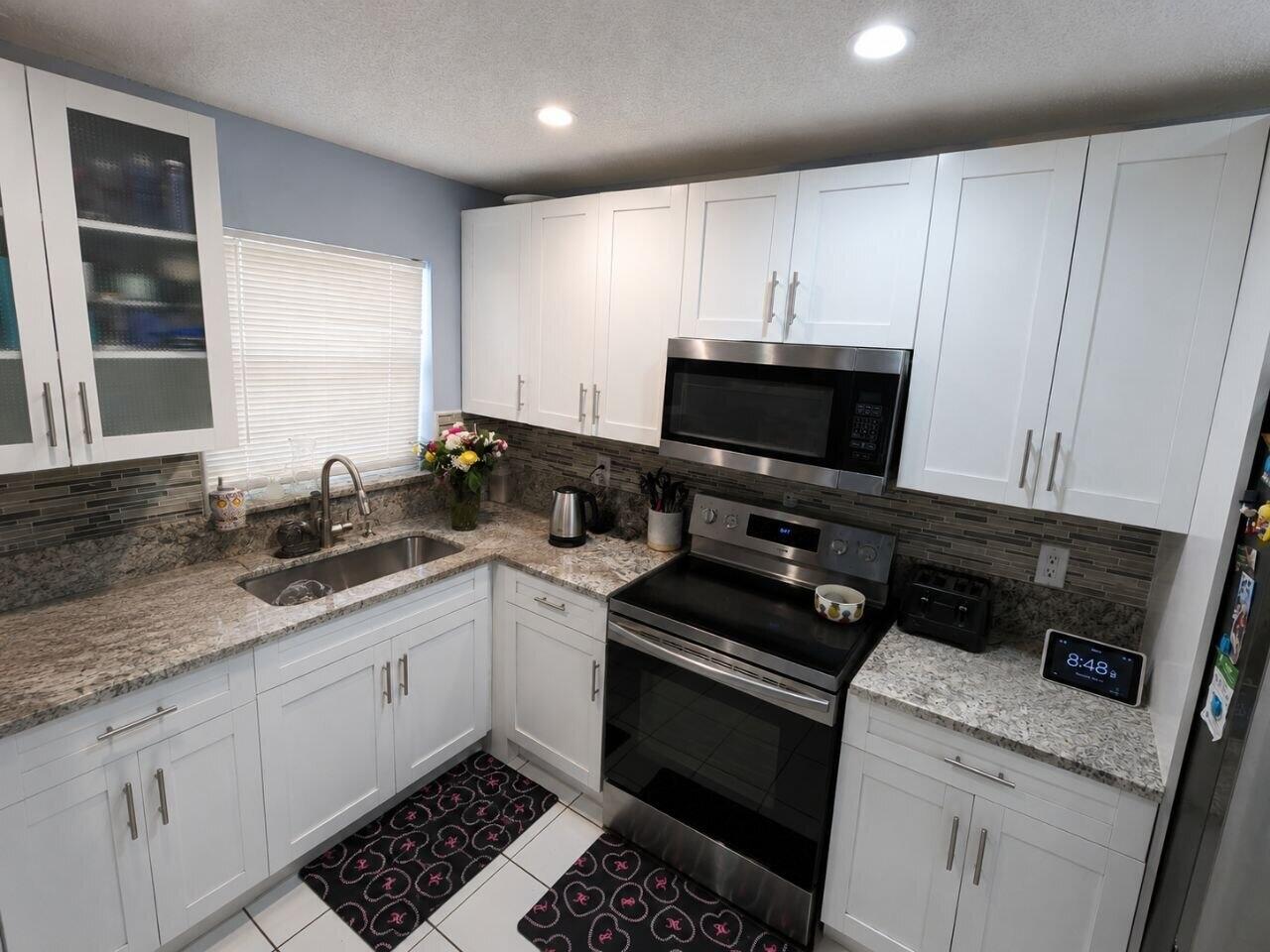 7900 SW 7th Place