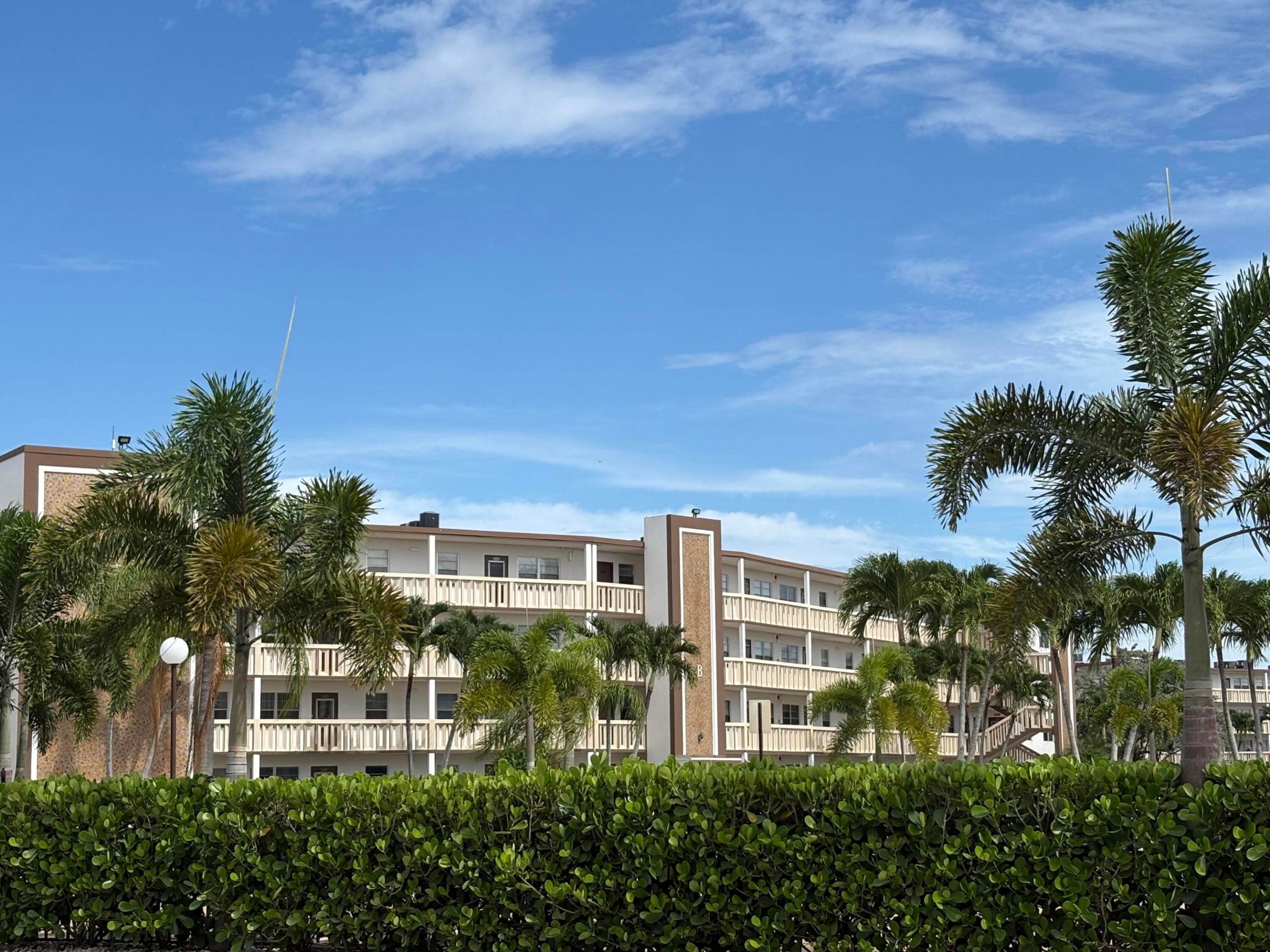 GUILDFORD AT CENTURY VILLAGE CONDO - Residential