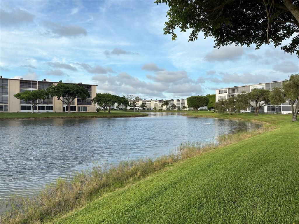GUILDFORD AT CENTURY VILLAGE CONDO - Residential