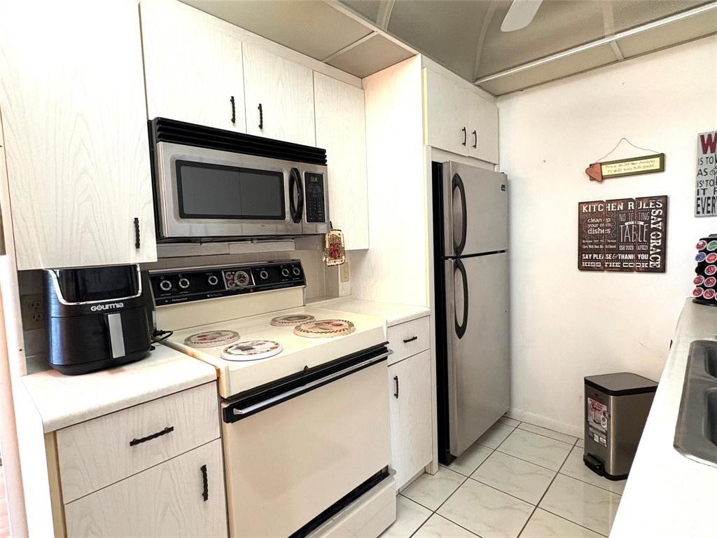 GUILDFORD AT CENTURY VILLAGE CONDO - Residential