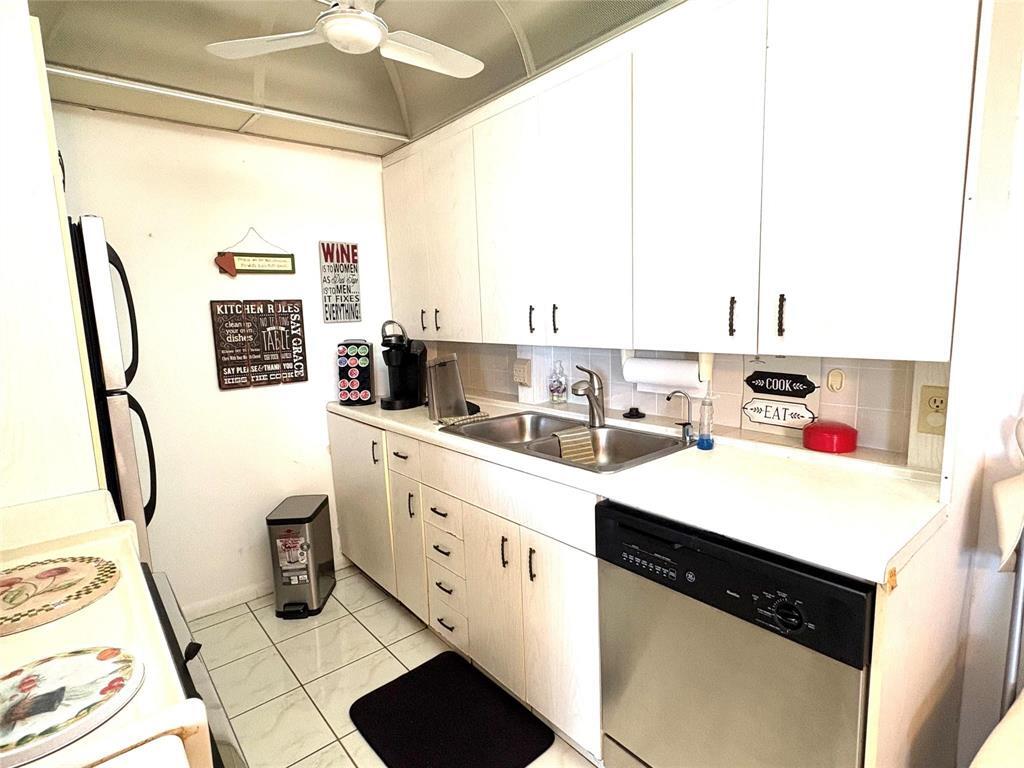 GUILDFORD AT CENTURY VILLAGE CONDO - Residential