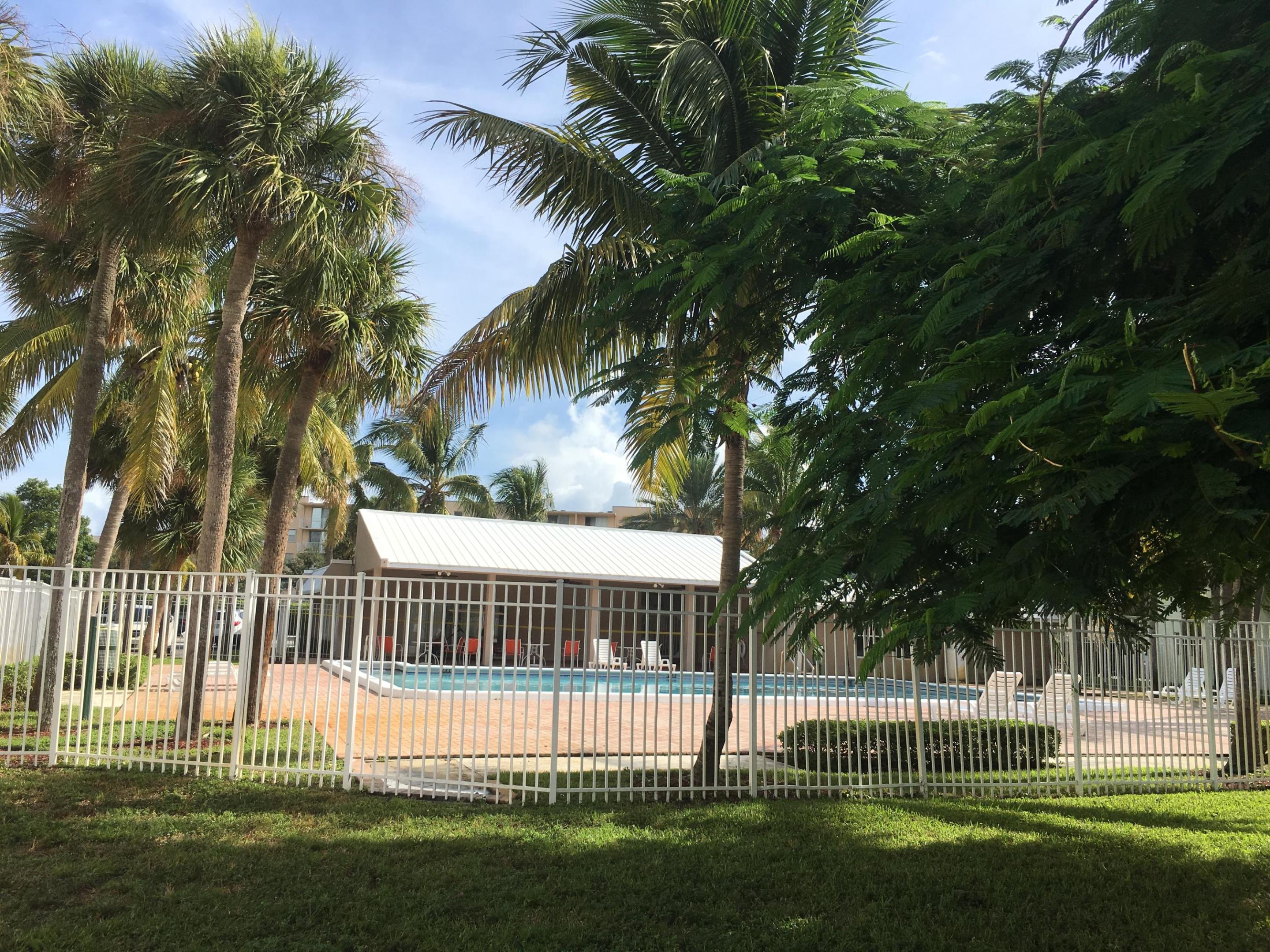 CLEAR LAKE PALMS CONDO - Residential