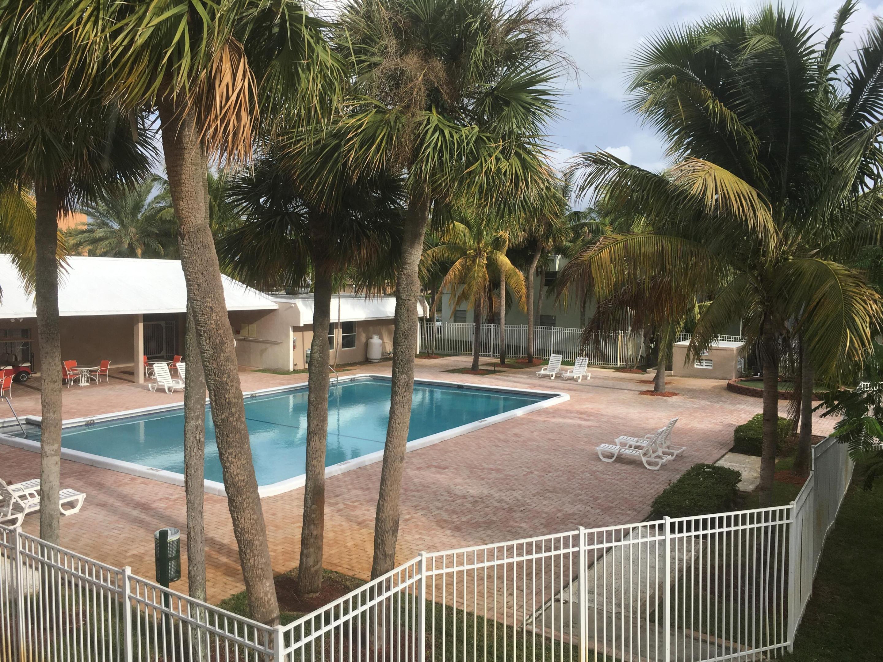 CLEAR LAKE PALMS CONDO - Residential