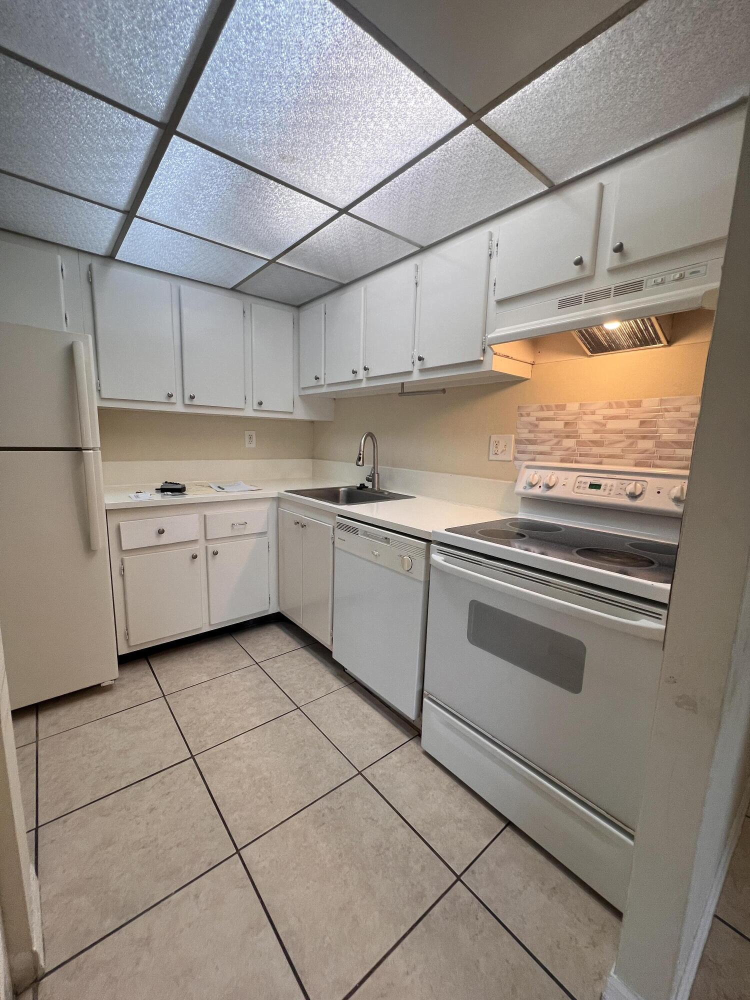 CLEAR LAKE PALMS CONDO - Residential