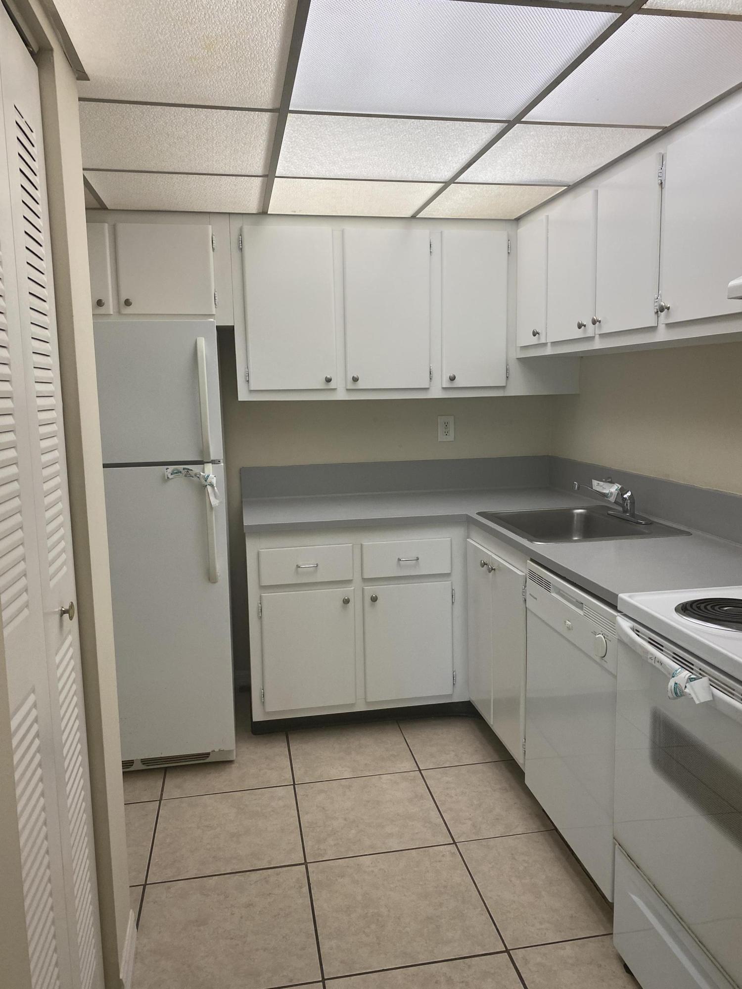 CLEAR LAKE PALMS CONDO - Residential