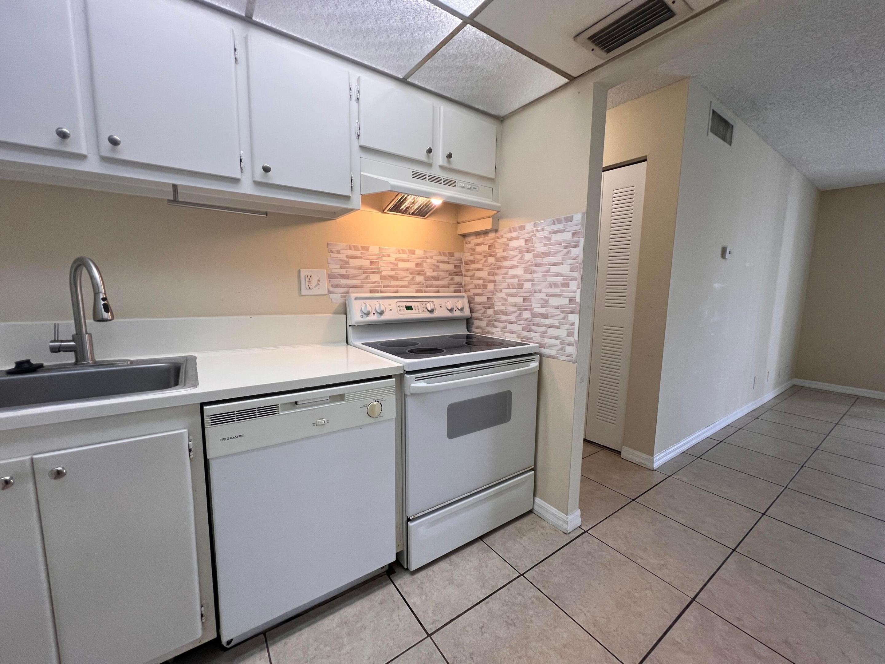 CLEAR LAKE PALMS CONDO - Residential