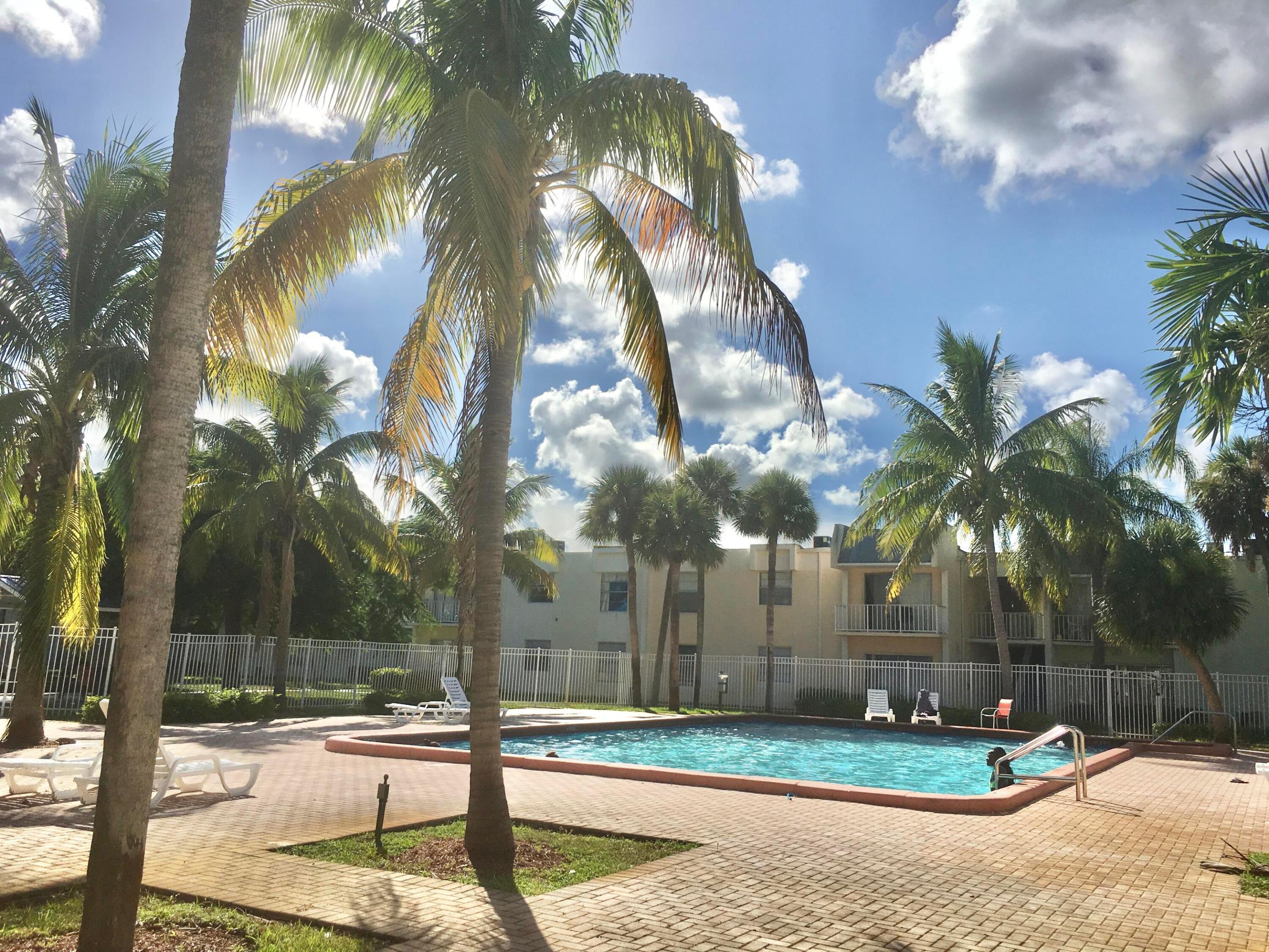 CLEAR LAKE PALMS CONDO - Residential