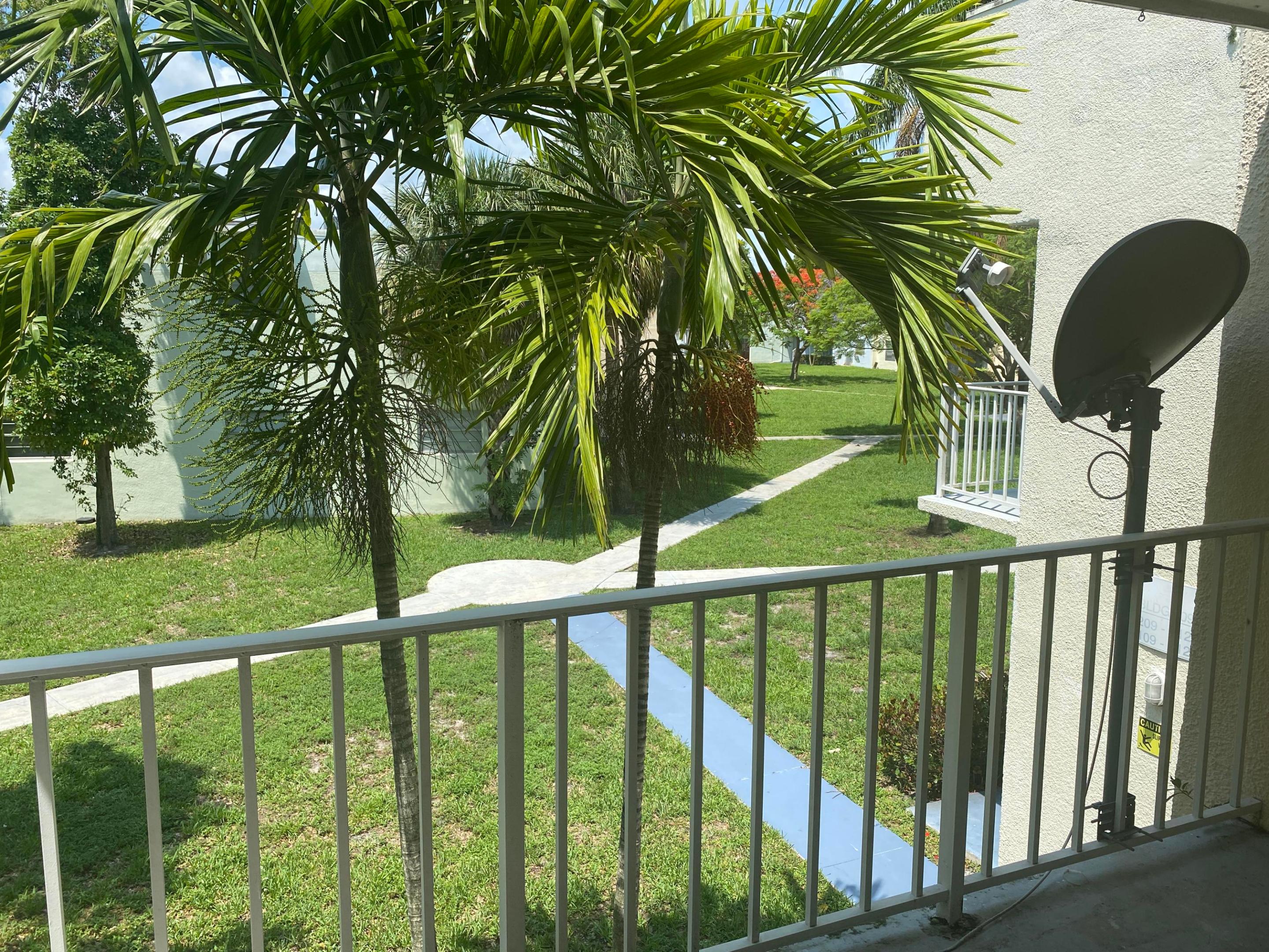 CLEAR LAKE PALMS CONDO - Residential