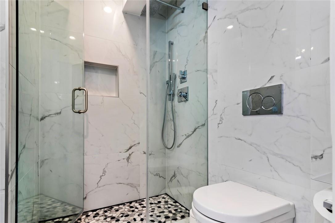 THE DRAKE CONDOMINIUM - Residential Lease