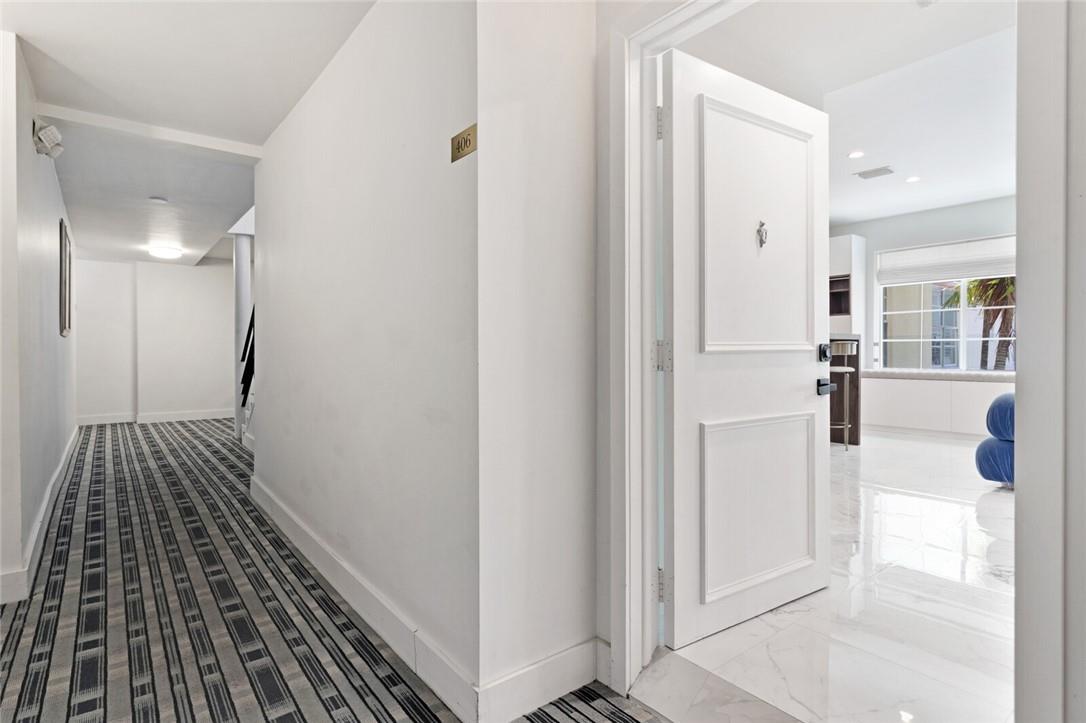 THE DRAKE CONDOMINIUM - Residential Lease