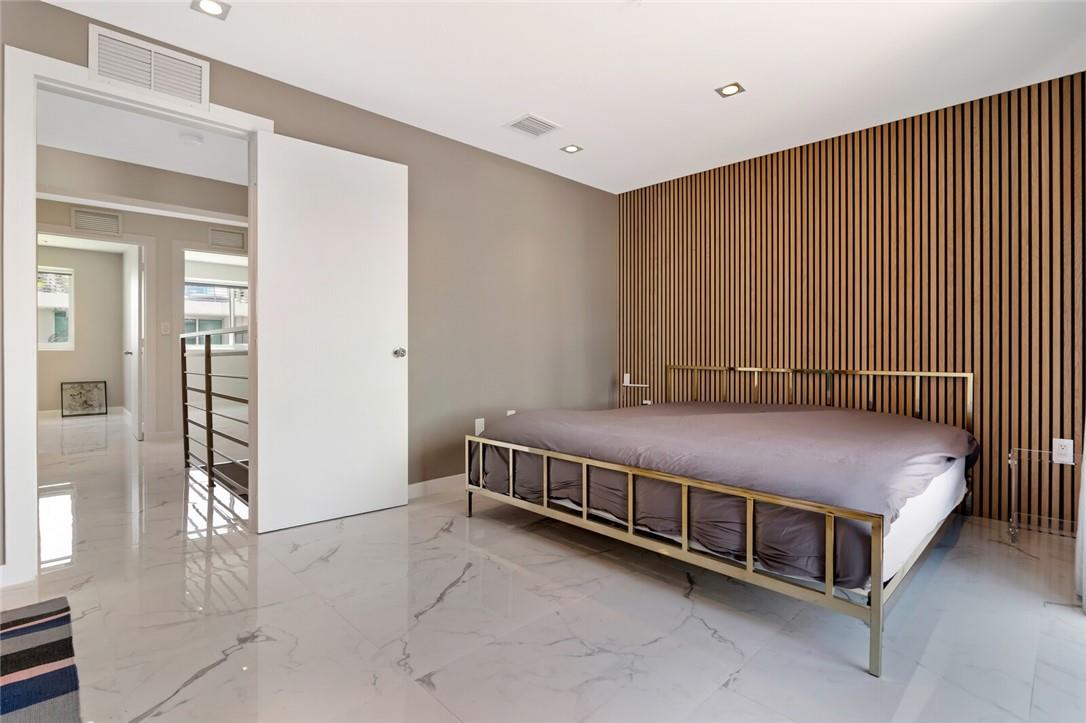 THE DRAKE CONDOMINIUM - Residential Lease