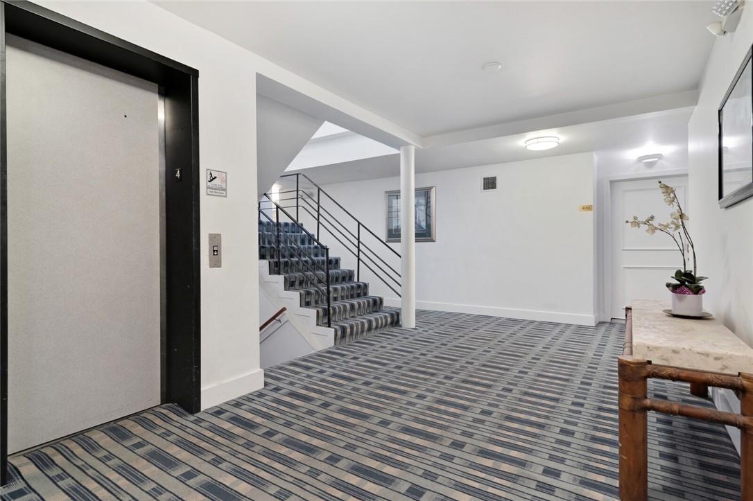THE DRAKE CONDOMINIUM - Residential Lease
