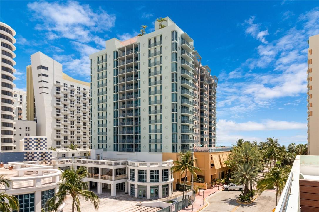 THE DRAKE CONDOMINIUM - Residential Lease