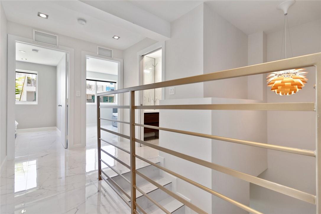 THE DRAKE CONDOMINIUM - Residential Lease