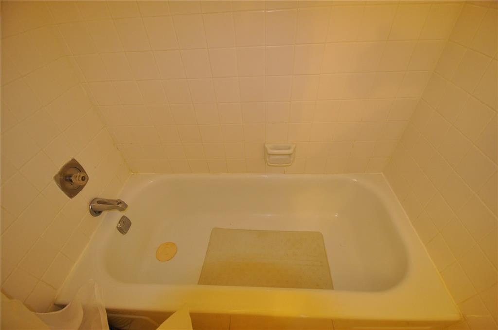 HERITAGE CIRCLE - Residential