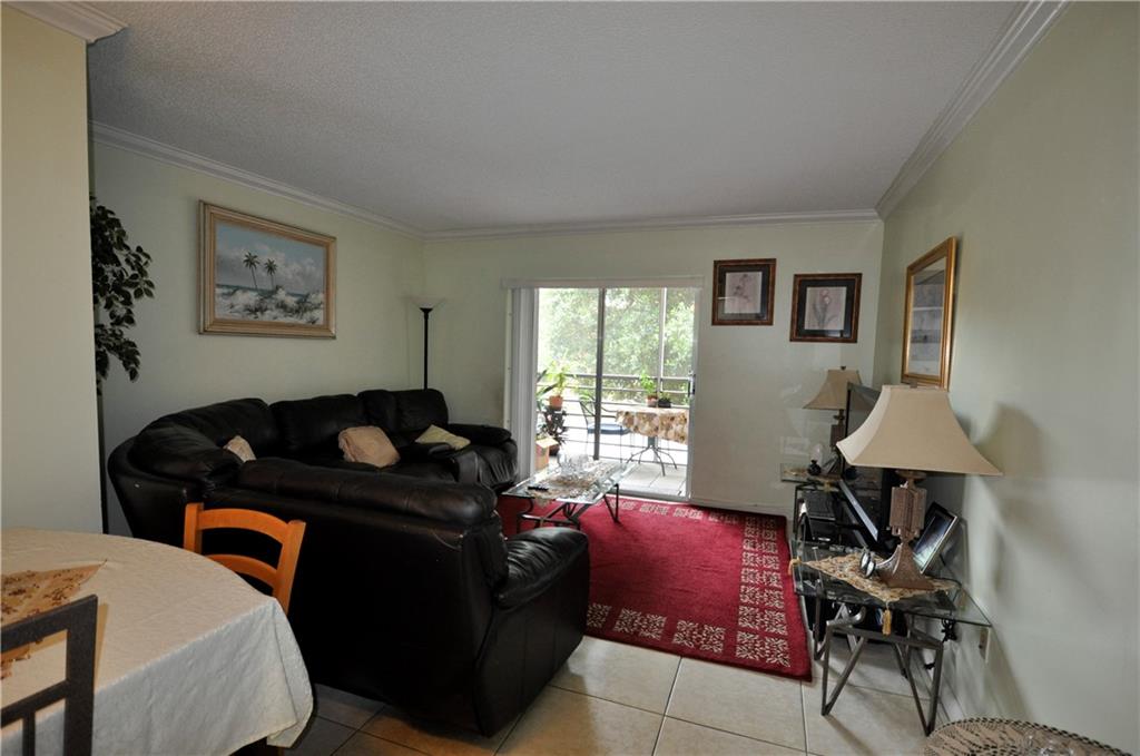 HERITAGE CIRCLE - Residential