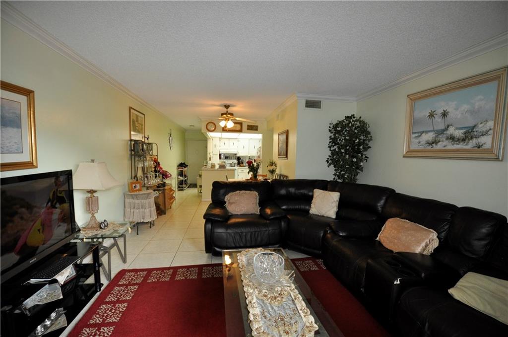 HERITAGE CIRCLE - Residential