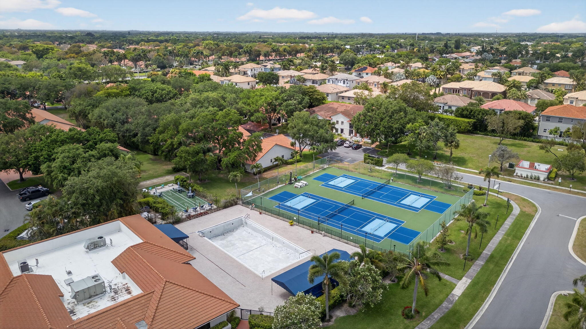 SUN VALLEY EAST CONDO - Residential