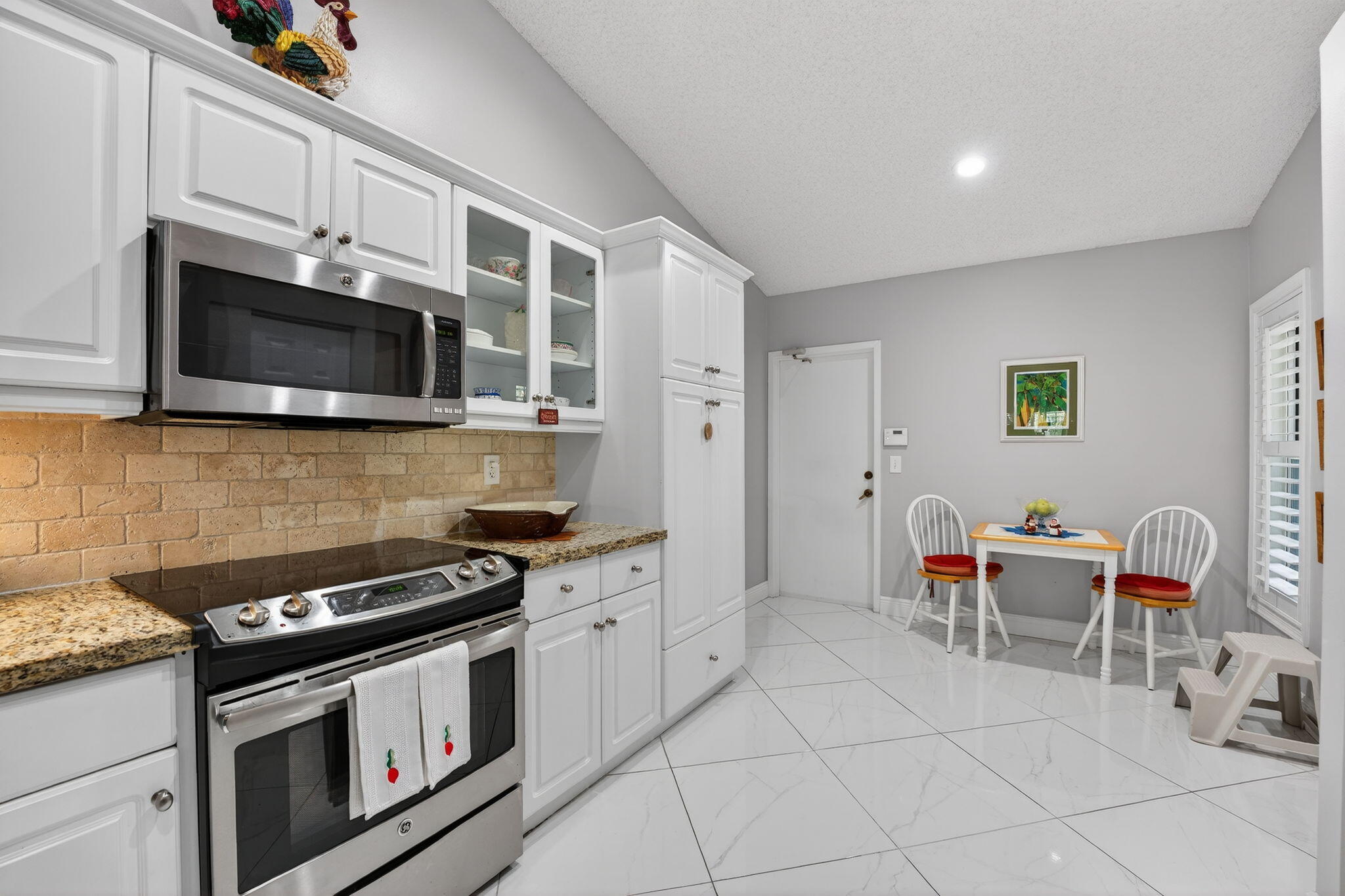 SUN VALLEY EAST CONDO - Residential