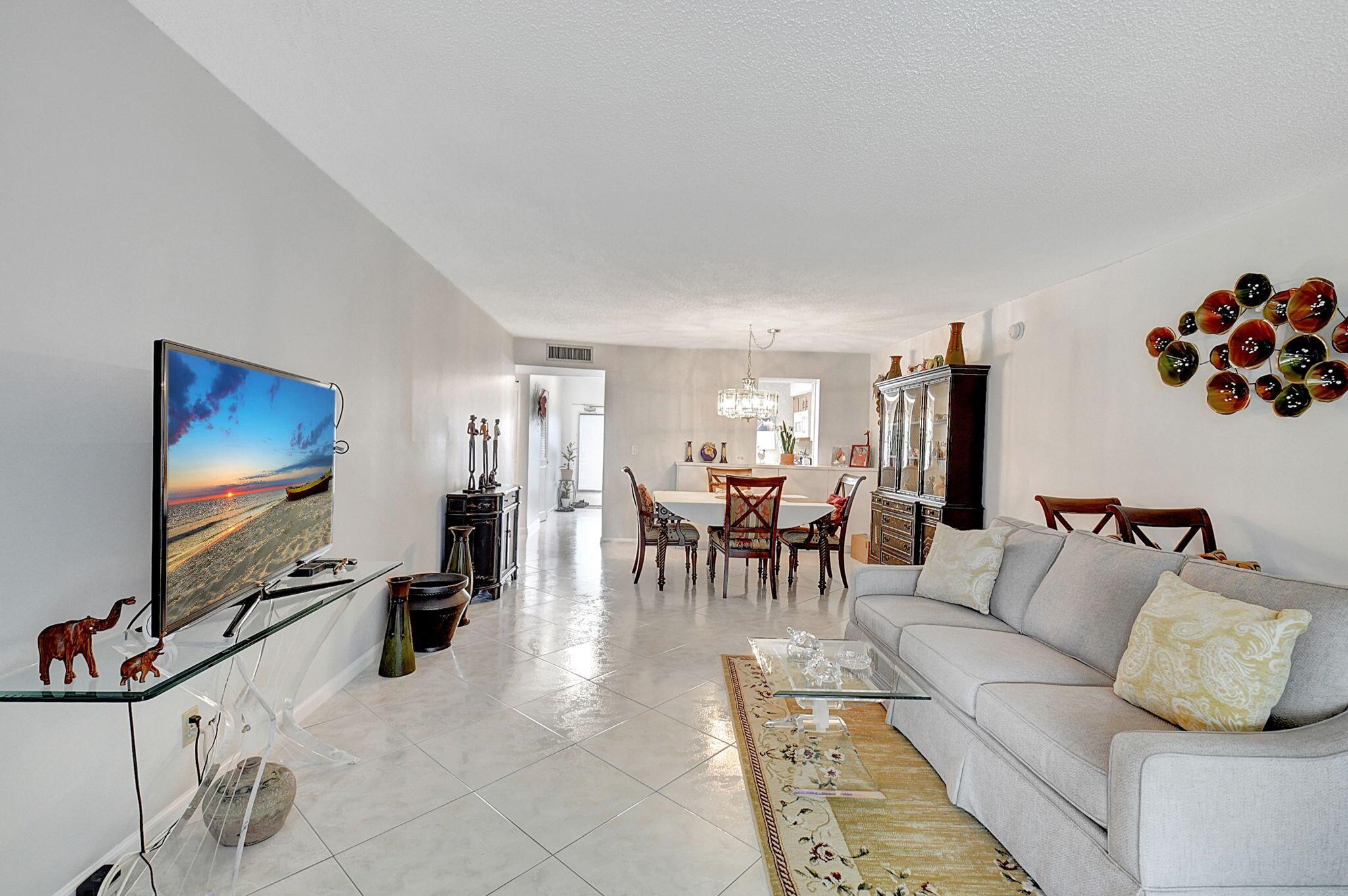 14773 Cumberland Drive 102 D, Delray Beach, FL, 33446/$145,000 2 14773 Cumberland Drive 102 D