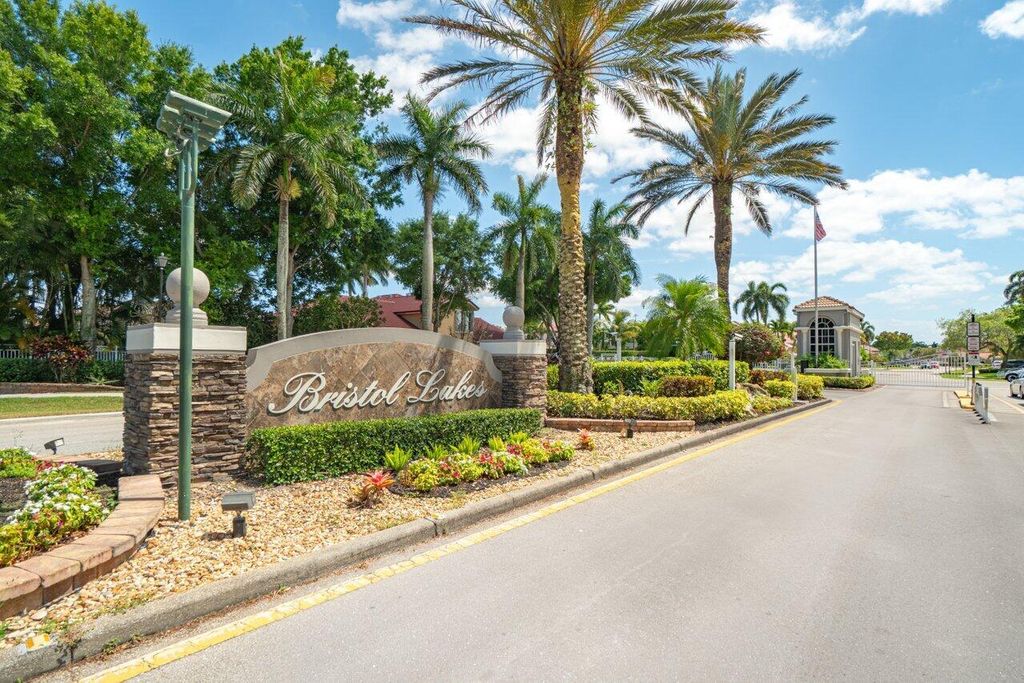 Photo of 7165 Brunswick Circle, Boynton Beach, FL 33472 (MLS # R11087504)