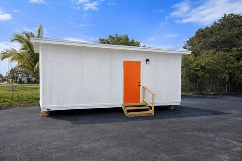 5635 W Hallandale Beach Boulevard West Park FL 5239