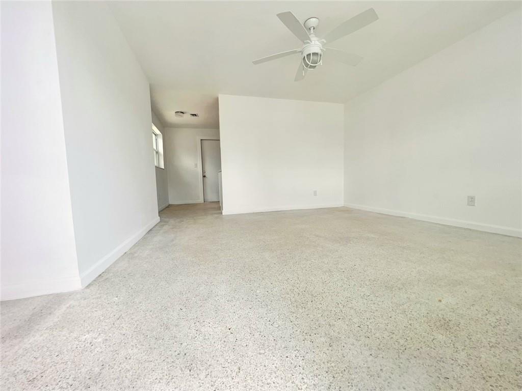 5061 Eadie Pl