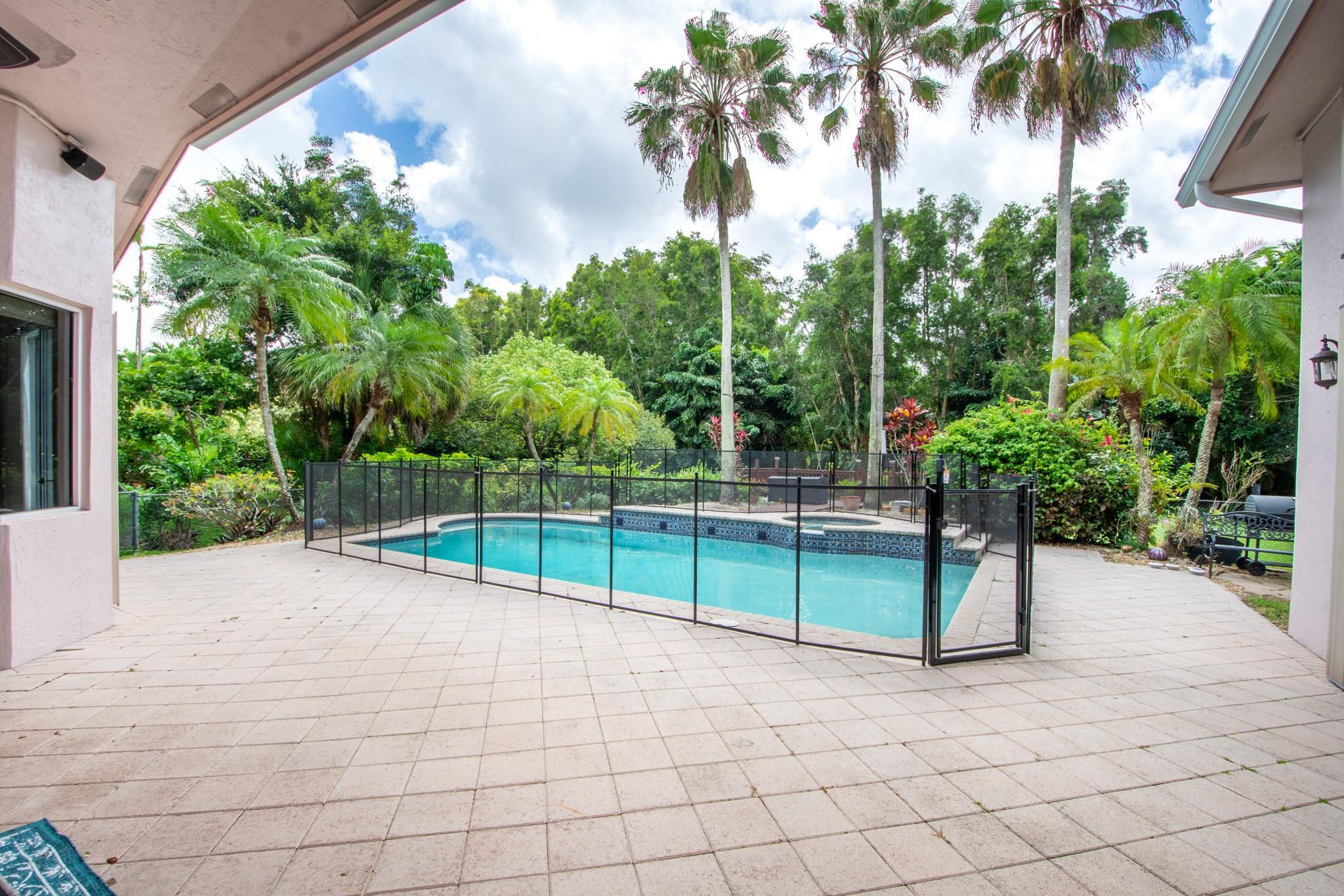 Fla Fruit Lands Co Sub 1 - Residential