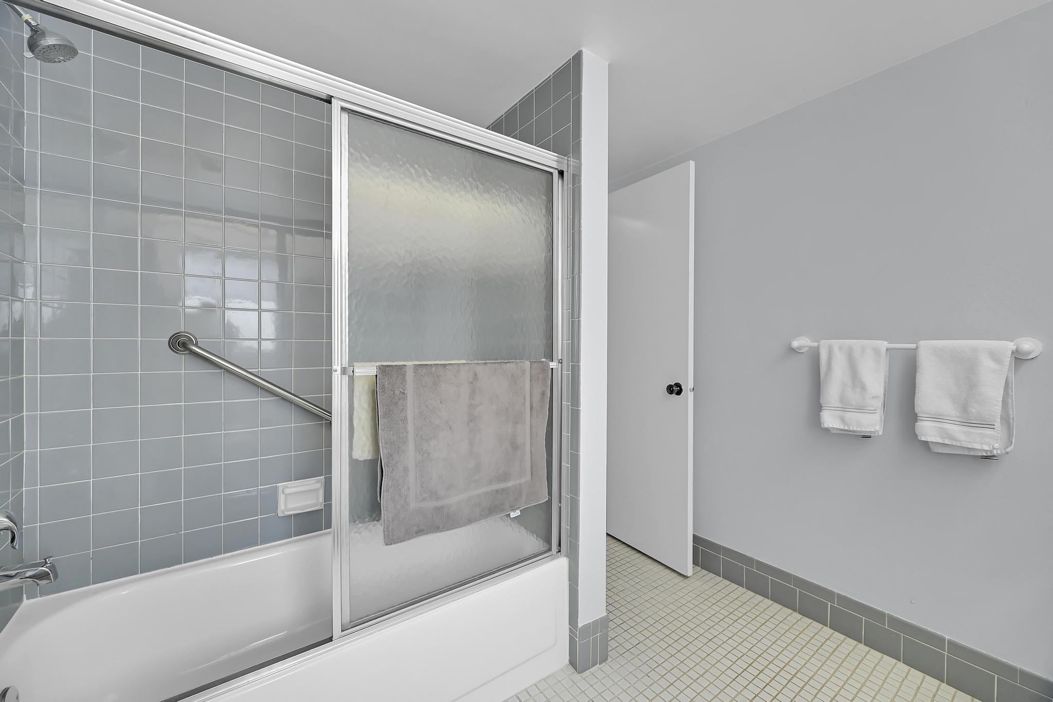 LUCERNE HOMES EAST 2 - Residential