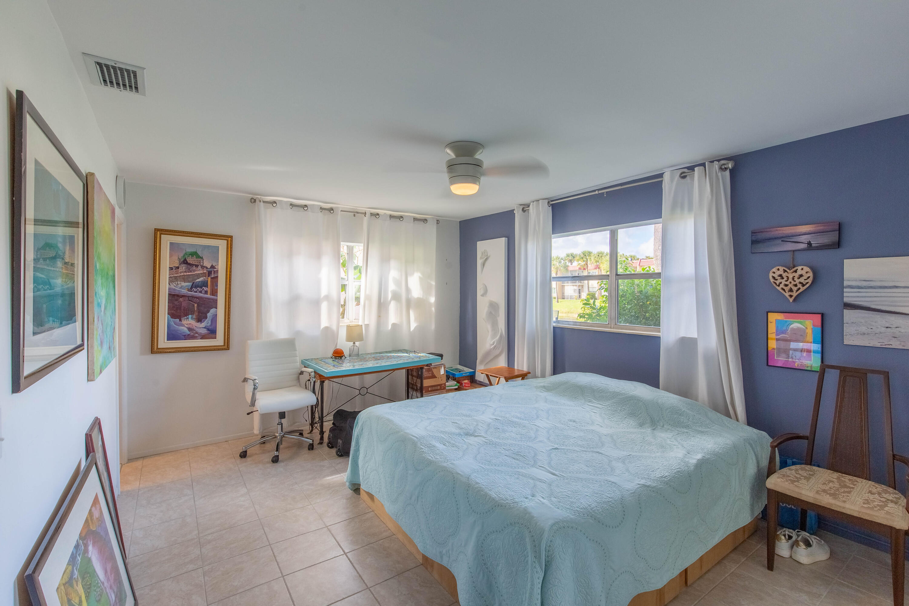 GOLDEN LAKES VILLAGE COND - Residential