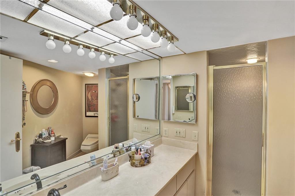 Overlook Condominium - Residential