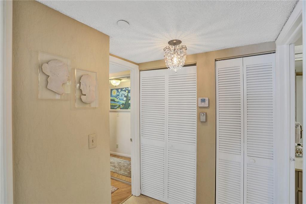 Overlook Condominium - Residential