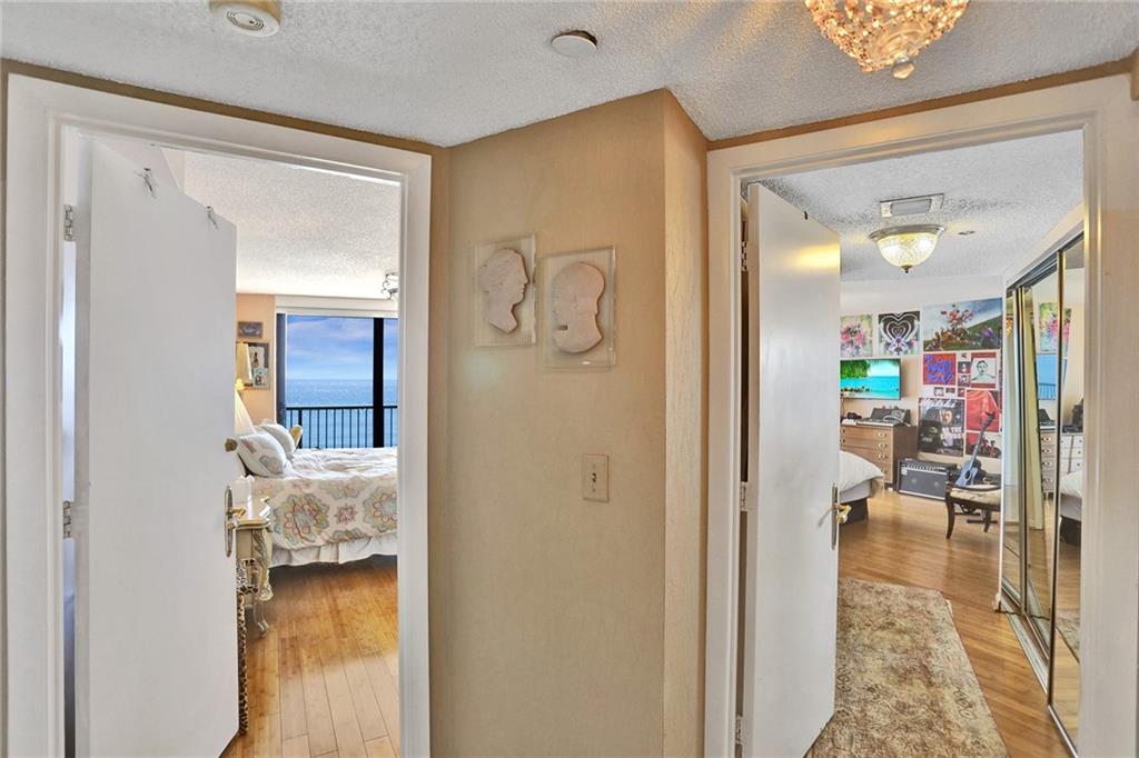 Overlook Condominium - Residential