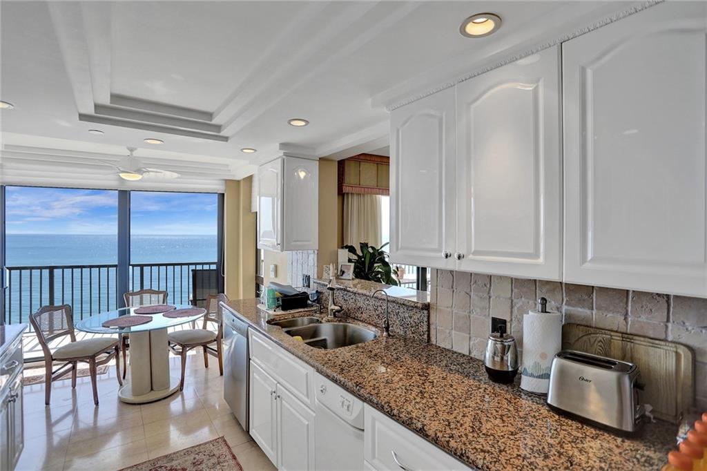 Overlook Condominium - Residential